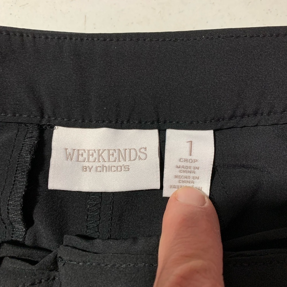 Weekends By Chicos Womens Crop Pants Size 1 (M/8) Black Casual Comfy - Picture 2 of 3